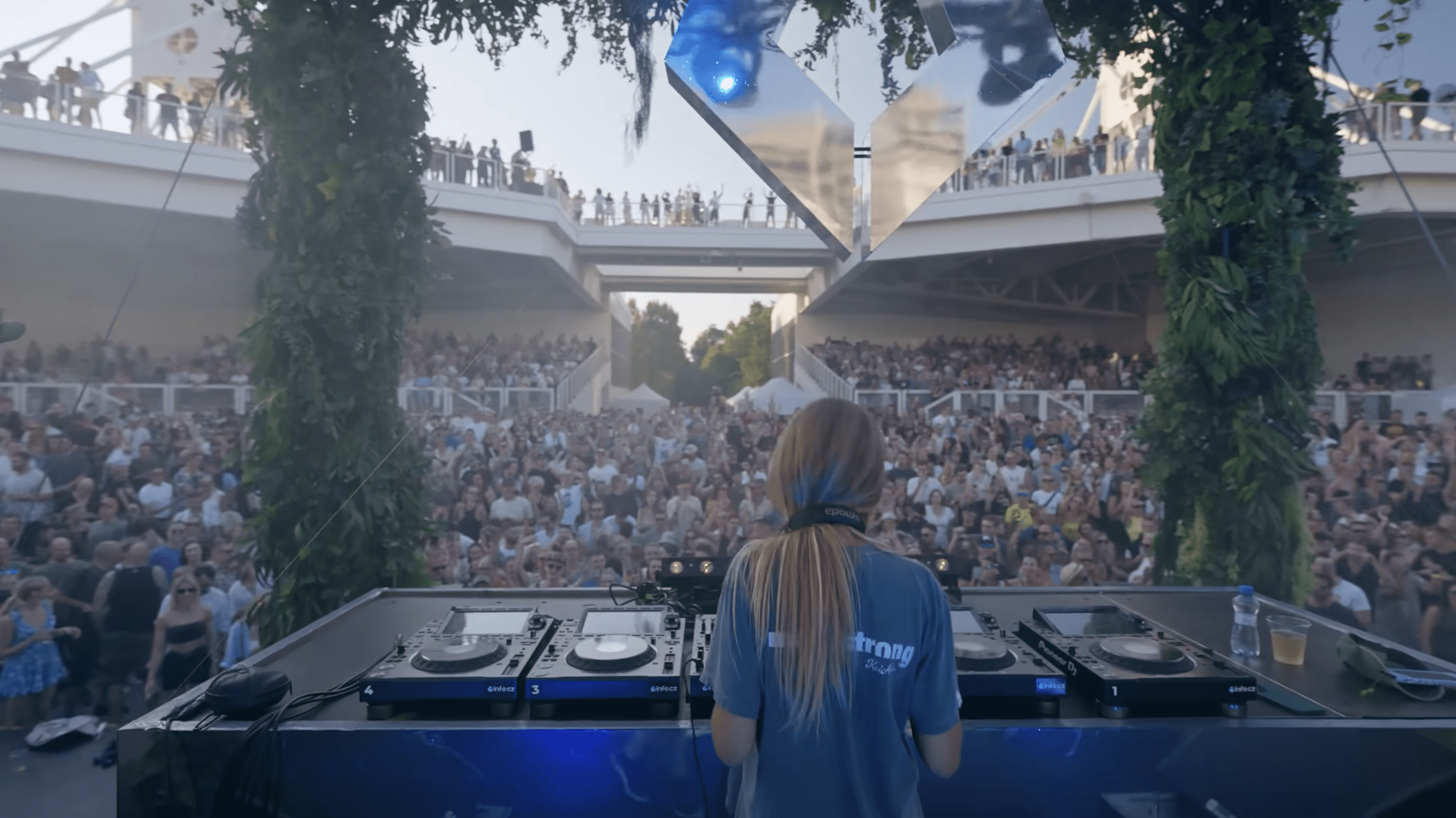 Nora En Pure Live in Prague